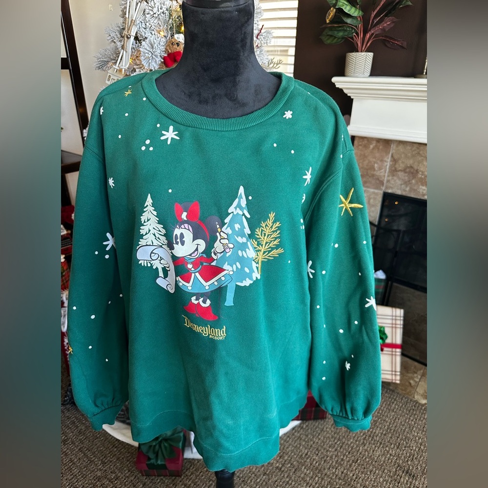 Disney Minnie Mouse Woman’s Embroidered Pullover Crewneck Sweatshirt. Wms.Sz.3X